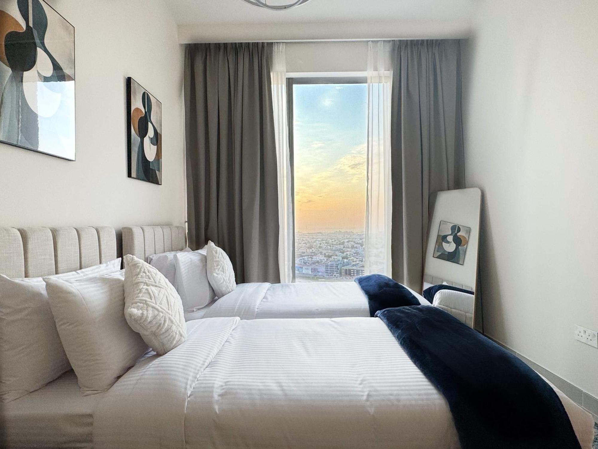 2Br With Skyline Views At Forte Near Dubai Opera Apartment ภายนอก รูปภาพ